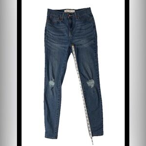 Levi Strauss Signature Gold Size 7M 28x28 Hi Rise Super Skinny